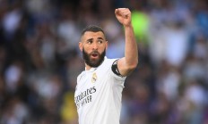 星空体育官方入口-关于皇马-巴伦西亚，本泽马停球后射门建功的信息