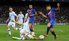 星空体育直播-包含巴塞罗那防守端表现糟糕，球队连续失球的词条