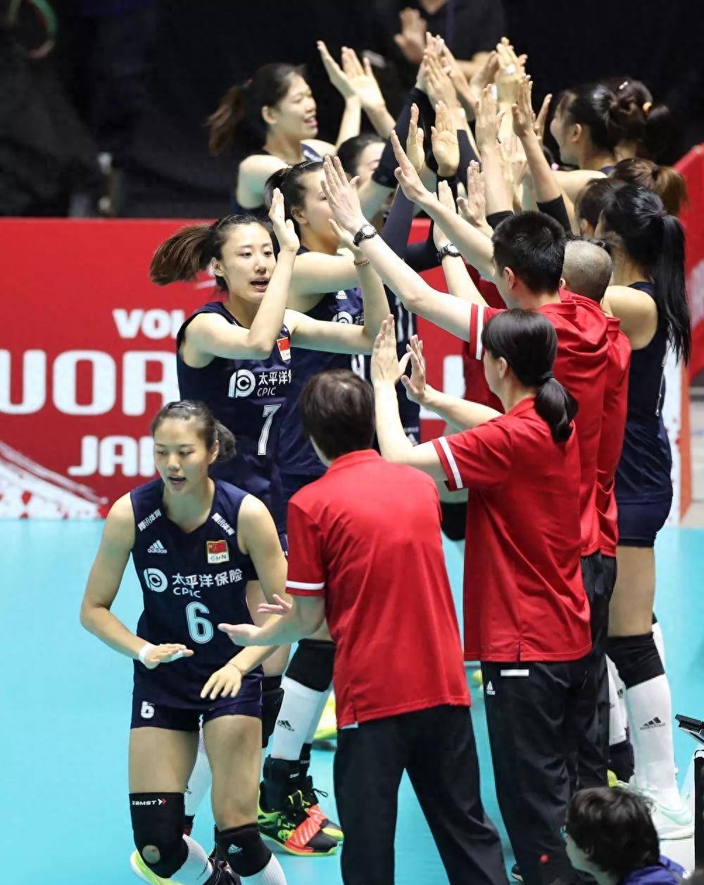 包含申饭队近期表现出色，成为劲旅之一的词条