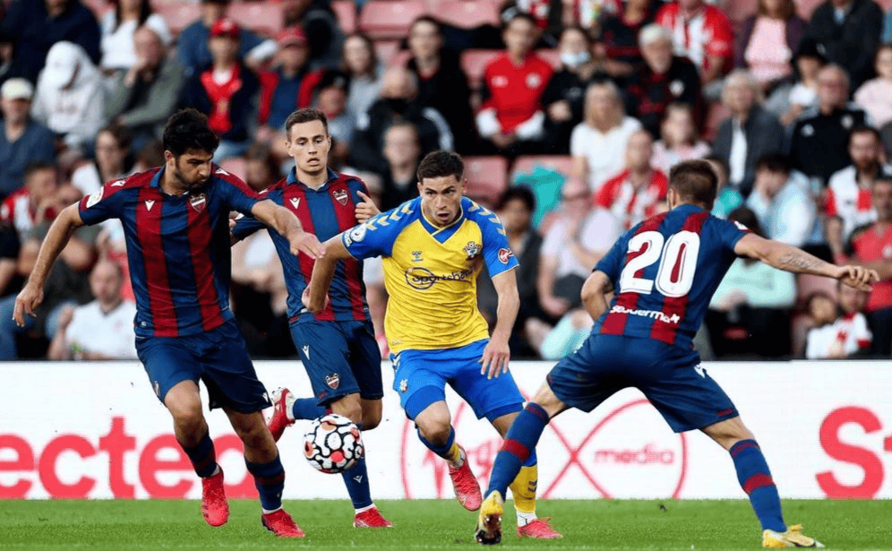 阿拉维斯士气高涨,力争主场取得胜利的简单介绍 阿拉维斯士气高涨,力争主场取得胜利的简单介绍