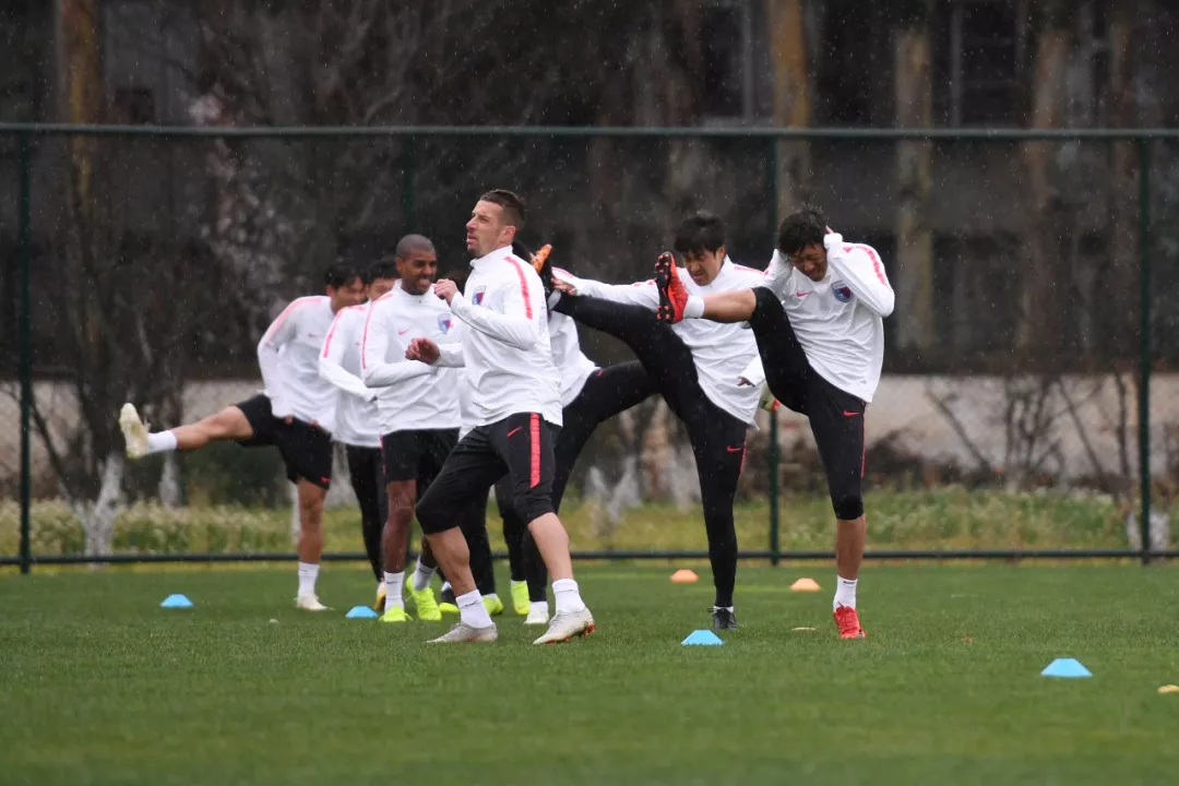 天津天海球队全队训练备战，瞄准提升排名的简单介绍