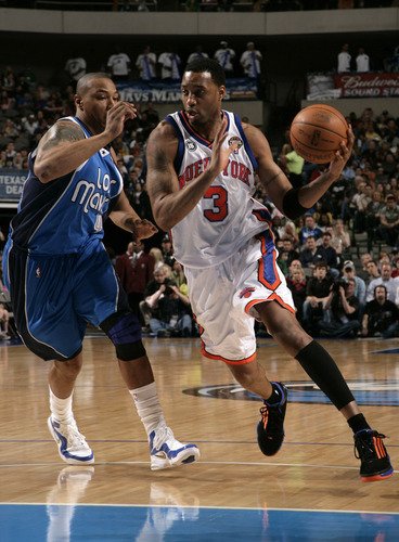 包含小牛力克尼克斯，保持西部前十位置的词条