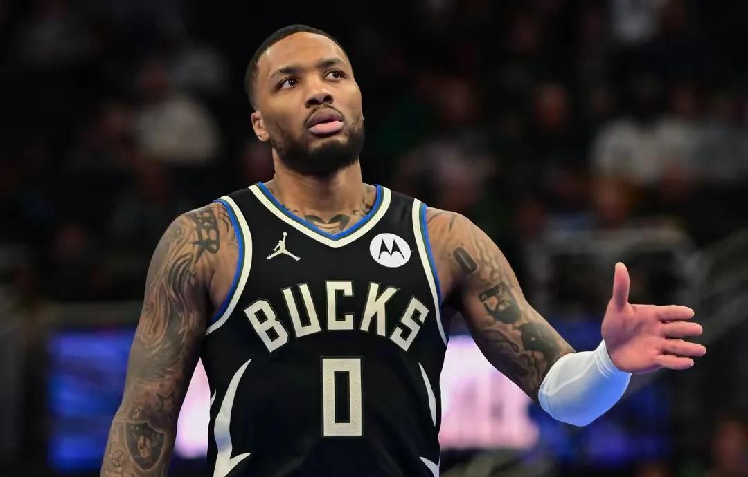 开拓者惨败国王，利拉德