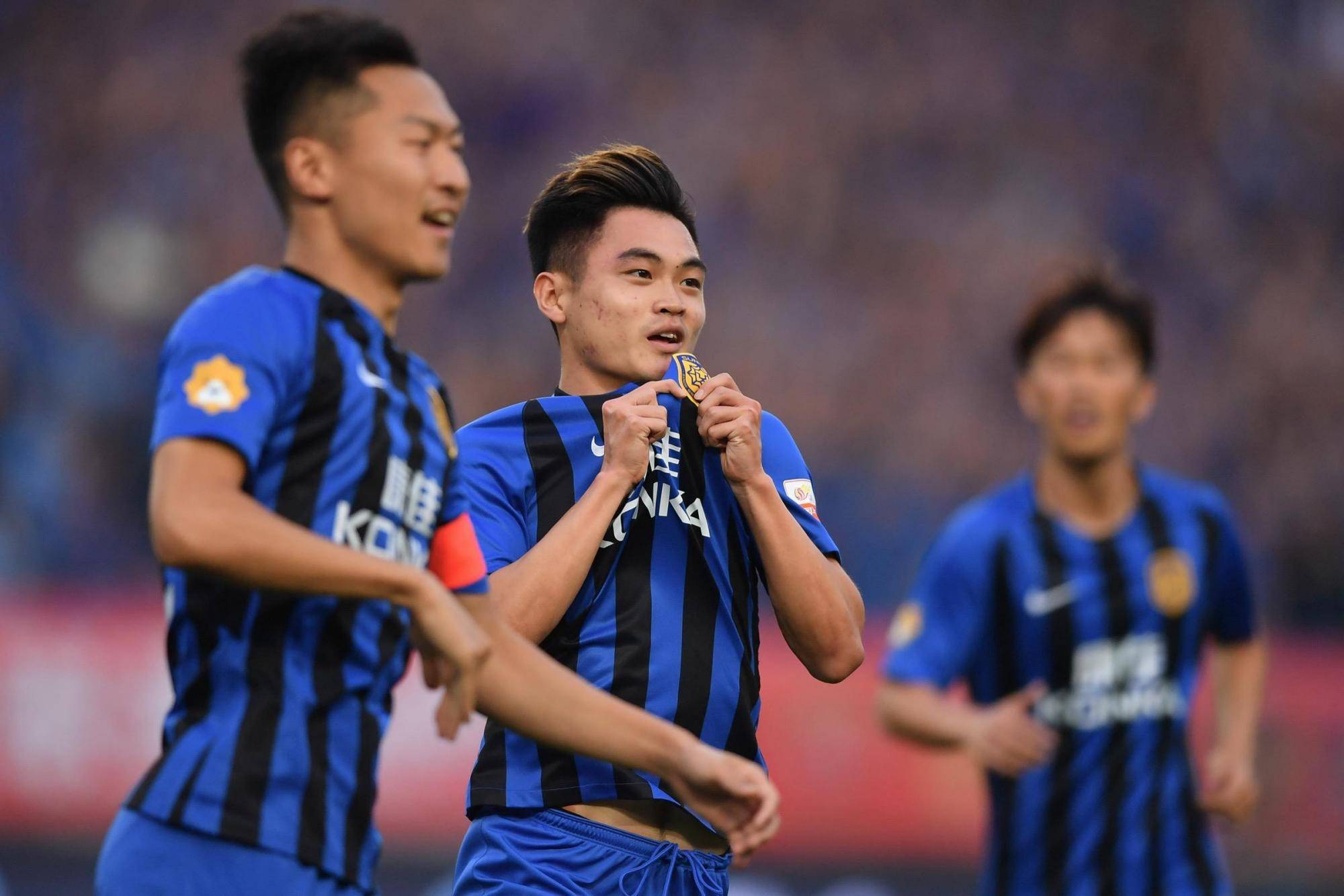 包含江苏苏宁客场逼平青岛黄海,客场不败的词条 包含江苏苏宁客场逼平青岛黄海,客场不败的词条