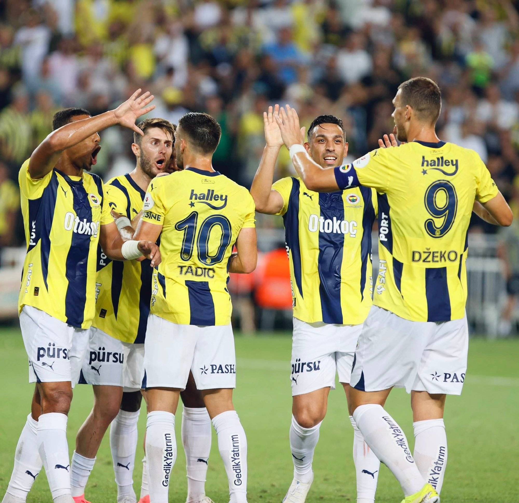 包含尤文图斯再问鼎欧冠，冠军荣耀尤文的词条